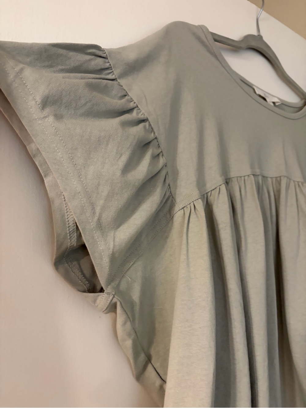 Klesis Oversized Babydoll Blouse | Sage Green Swing Top | Side Slit Tunic | M - Picture 4 of 6